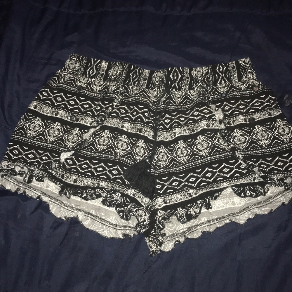 Ruffled shorts